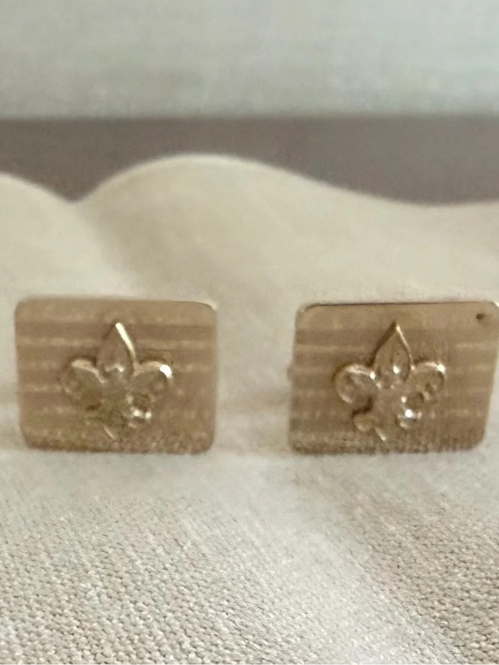 Vintage Gold Colored Boy Scouts of America Cufflinks featuring Fleur-de-lis